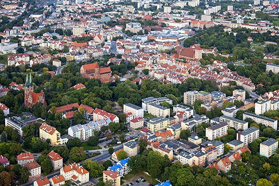Olsztyn, panorama na Stare Miasto od strony SW. EU, PL, Warm-Maz. Lotnicze.